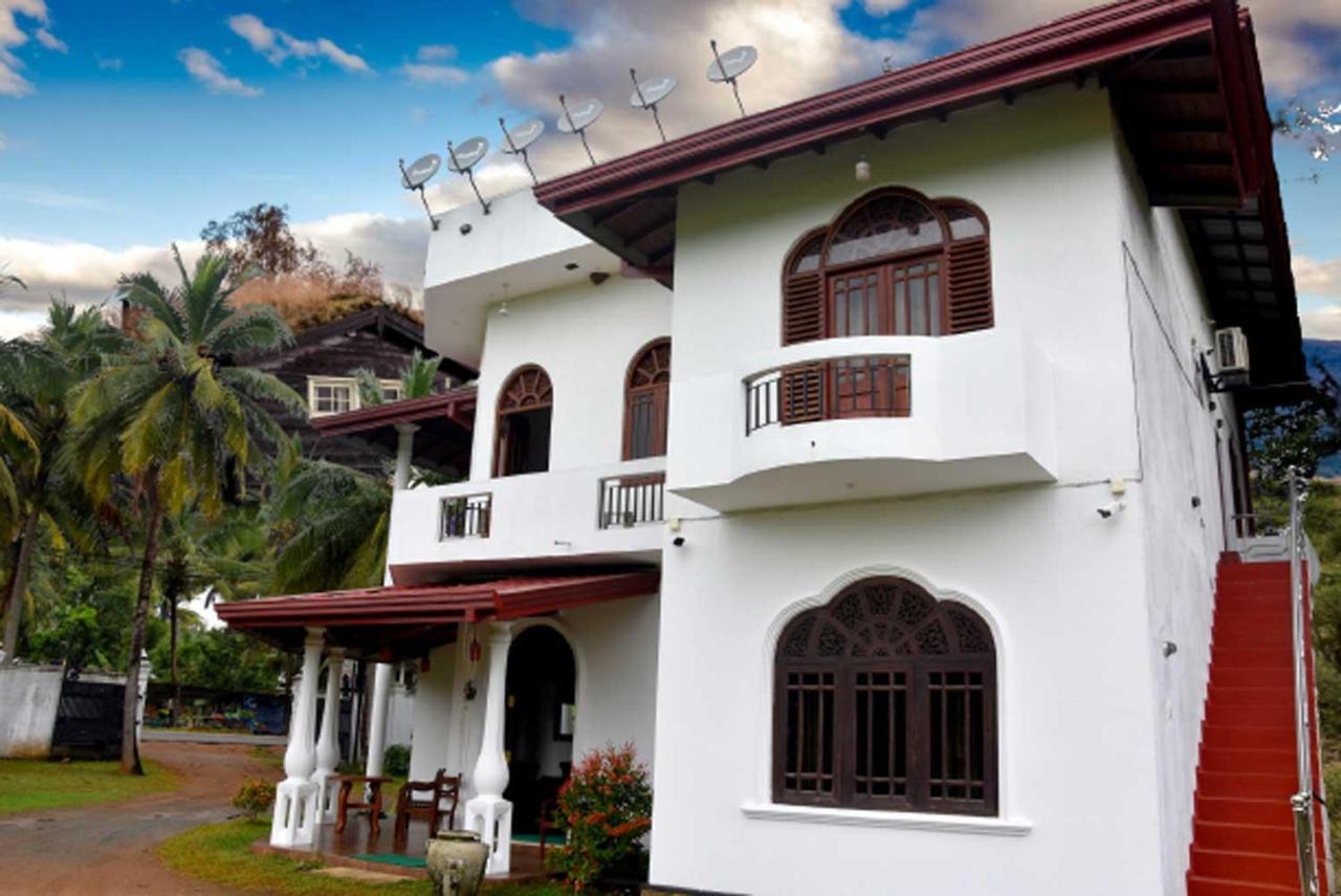 Green Heritage Holiday Resort Mahiyanganaya Bagian luar foto