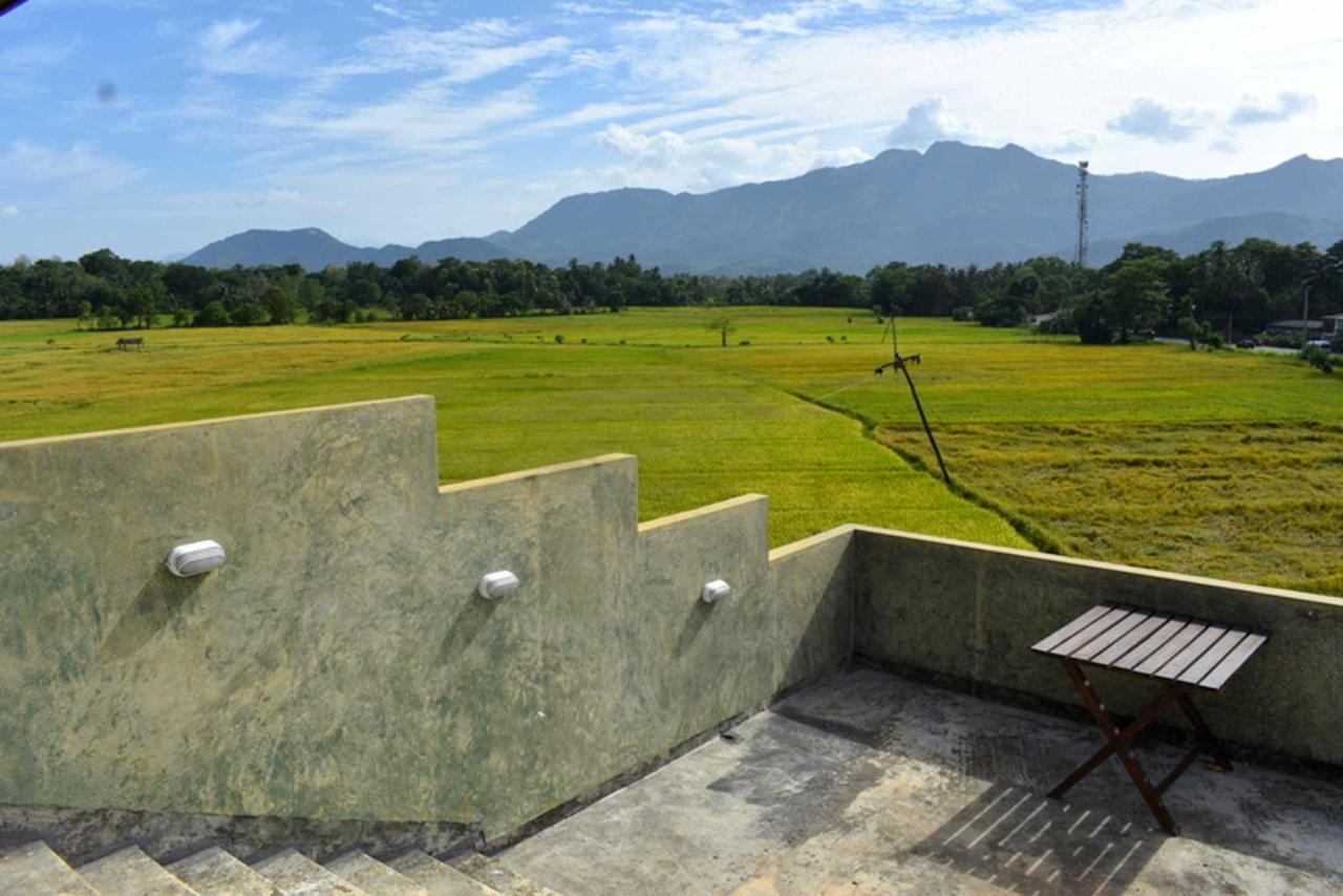 Green Heritage Holiday Resort Mahiyanganaya Bagian luar foto